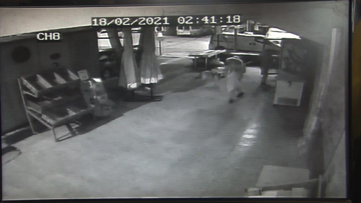 Denizli'de susayan çocuklar marketten içecek çaldı