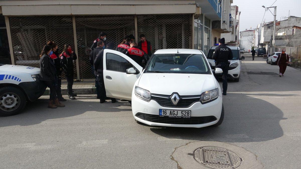 Bursa'da polisi görünce kaçan ikili asker kaçağı çıktı