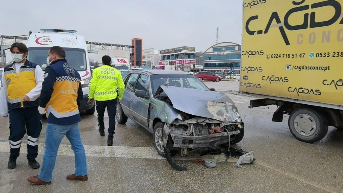 Bursa'da yaya geçidinde ölümden kıl payı kurtuldu