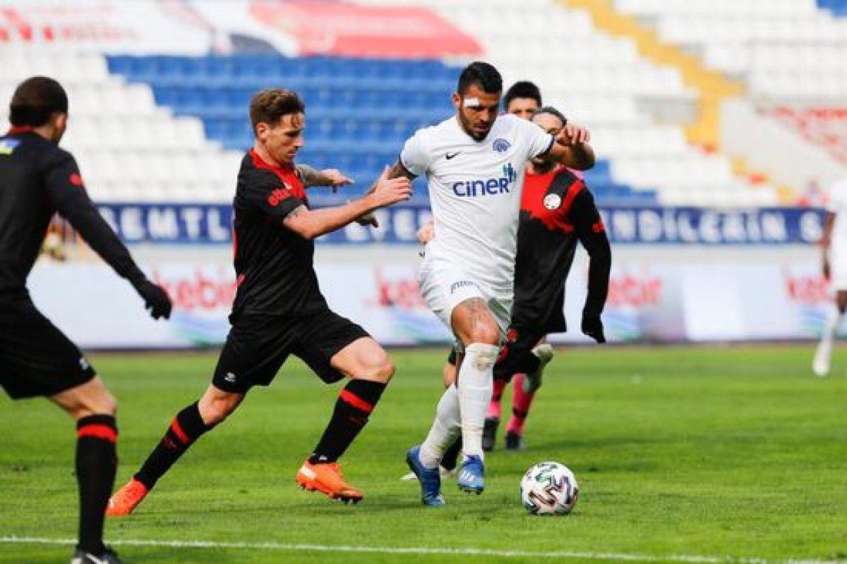 Semtlerin maçında kazanan Kasımpaşa oldu