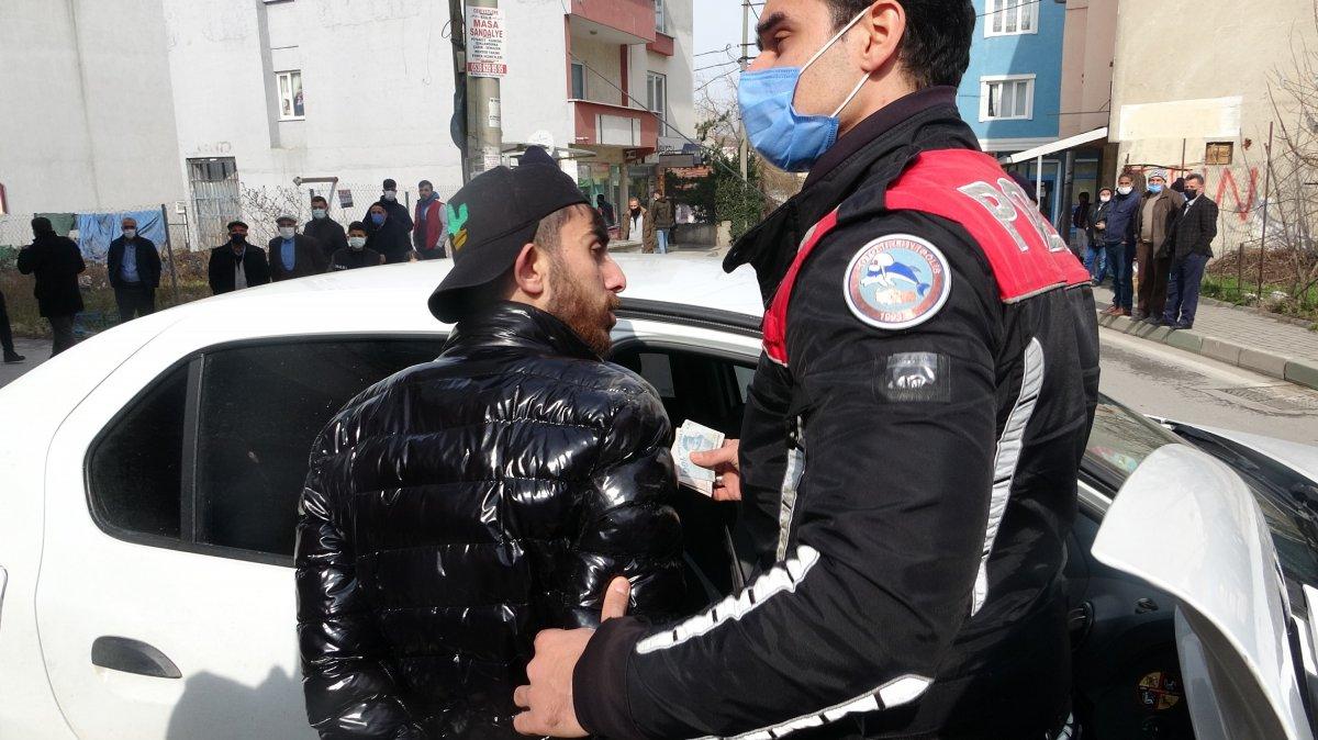 Bursa'da polisi görünce kaçan ikili asker kaçağı çıktı