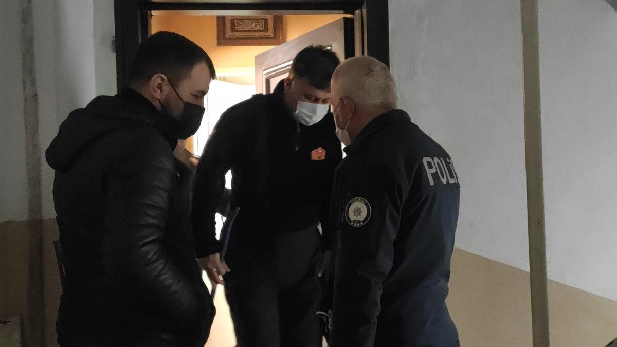 Kocaeli'de 2 gündür haber alınamayan şahıs evinde uyurken bulundu