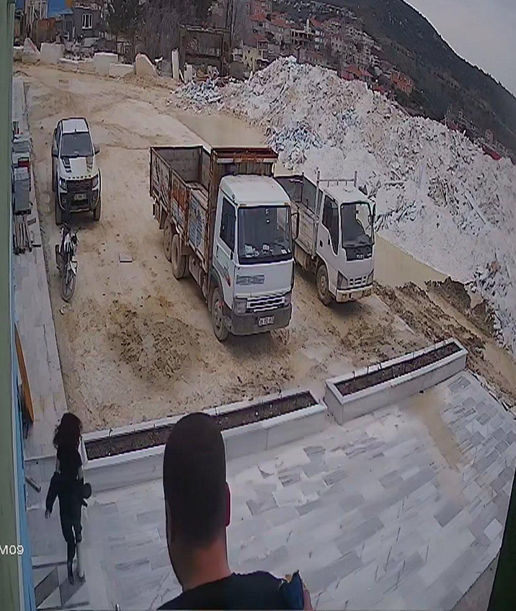 Balıkesir'de mühendis kadın patronundan dayak yedi