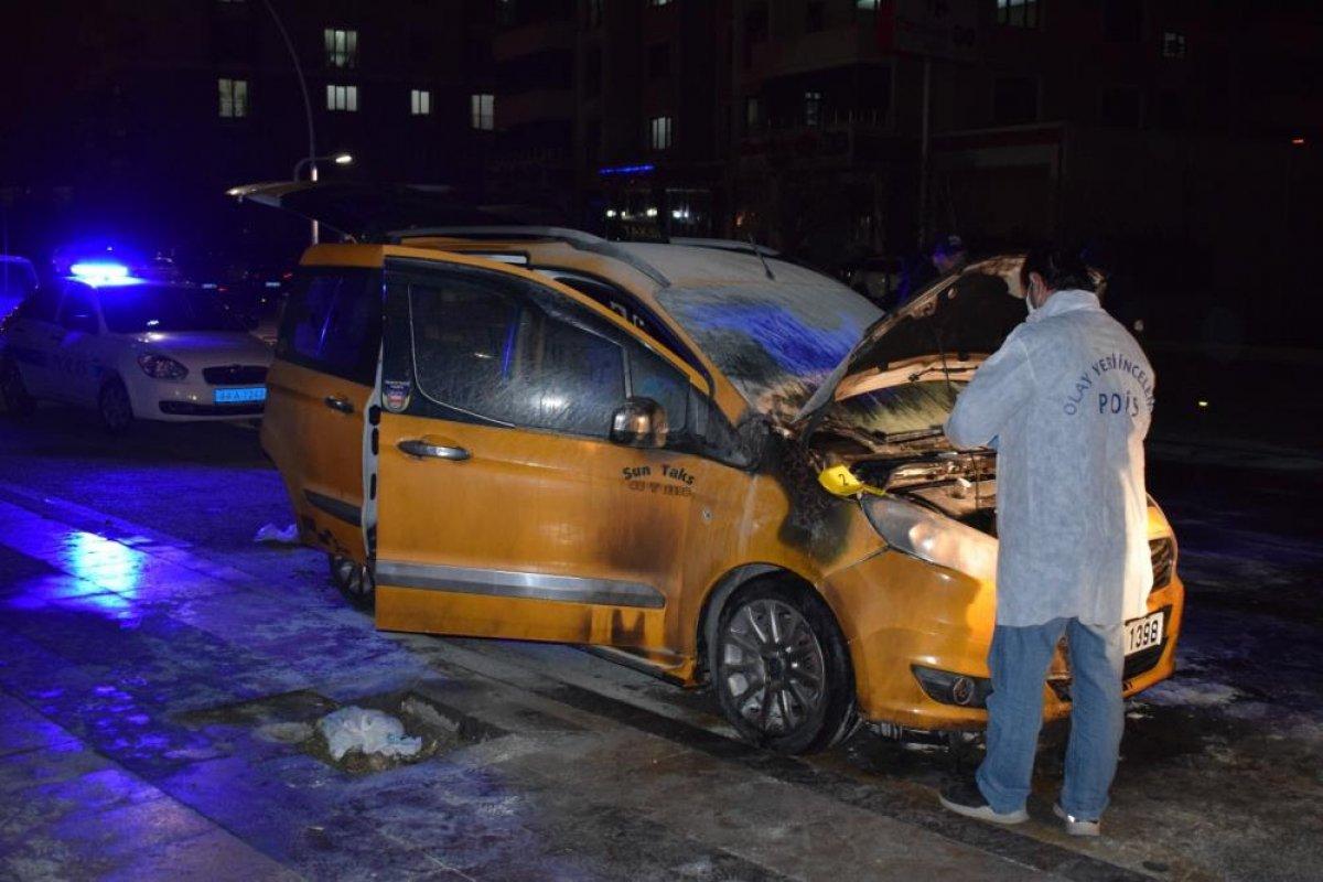 Malatya'da bir kişi, tartıştığı şahsın aracını kundakladı