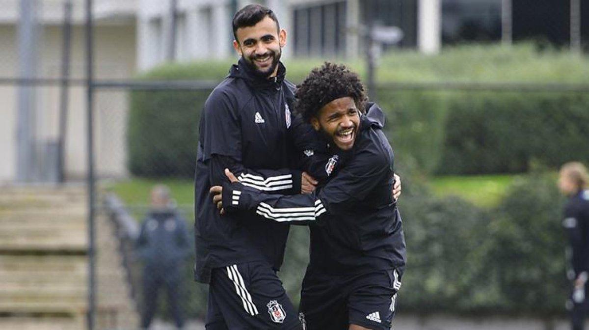 Beşiktaş'ta 10 futbolcunun sözleşmesi bitiyor