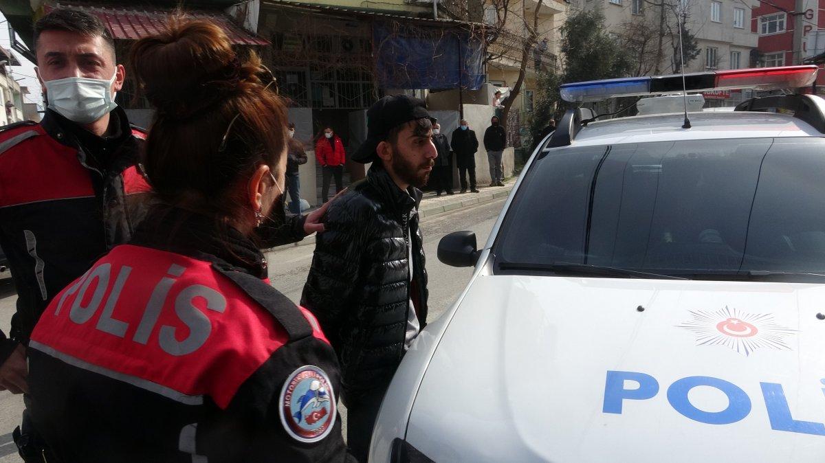 Bursa'da polisi görünce kaçan ikili asker kaçağı çıktı