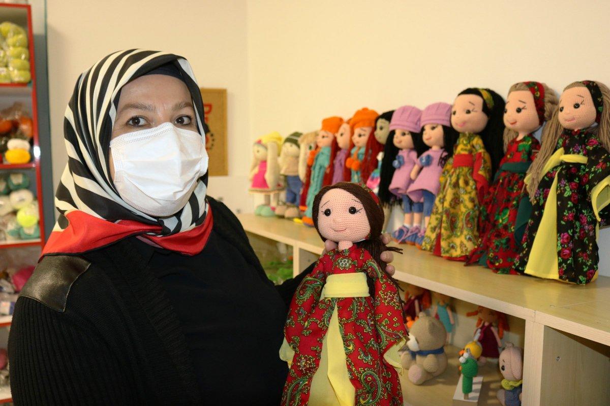 Diyarbakırlı kadınlar oyuncak üretti
