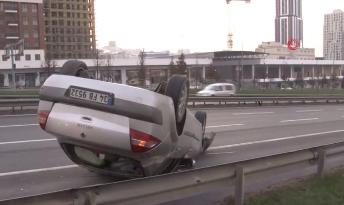 Esenyurt’ta kısıtlama günü boş yolda takla attı