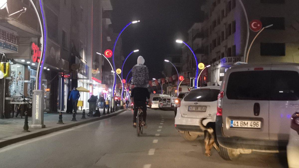 Kocaeli'de iki arkadaşın tehlikeli yolculuğu