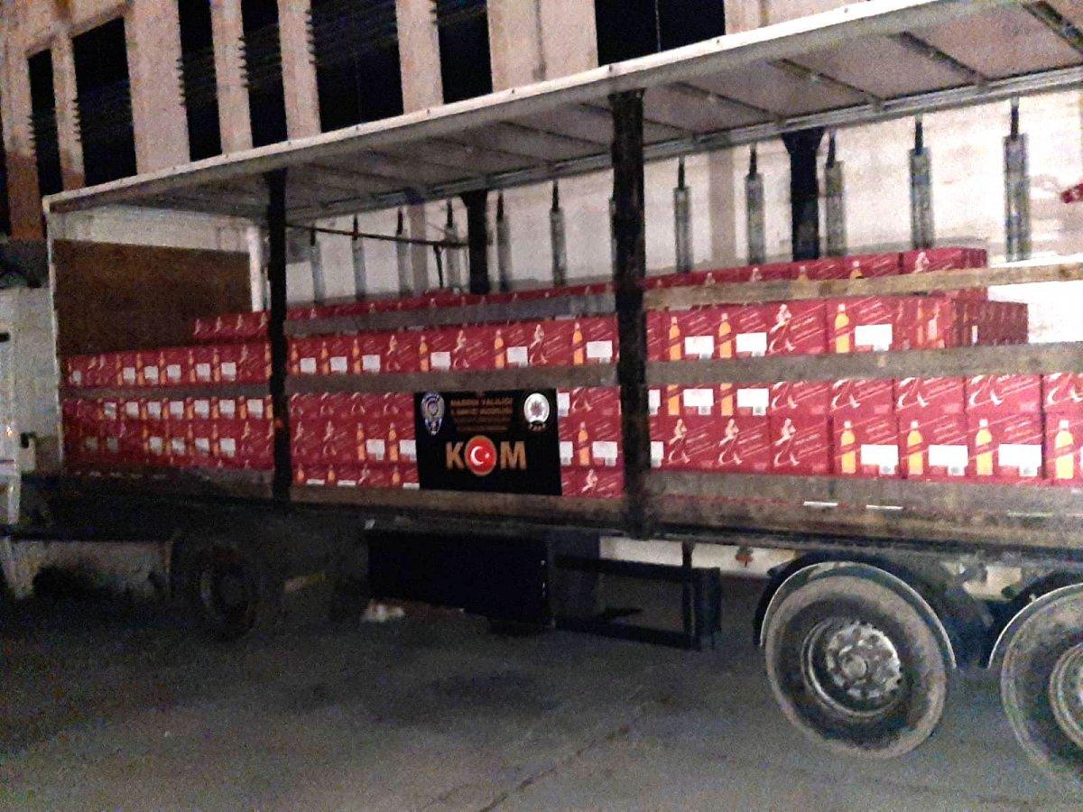 Mardin polisi 5 milyon lira değerinde kaçak içki ele geçirdi