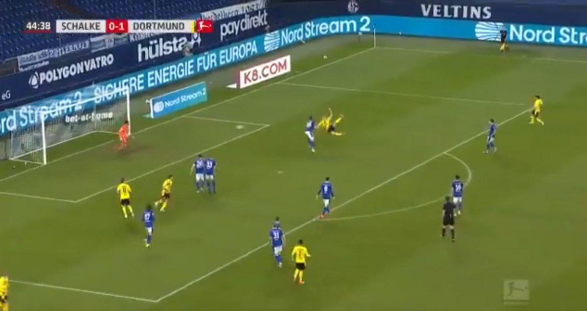 Erling Haaland'dan klas vole golü