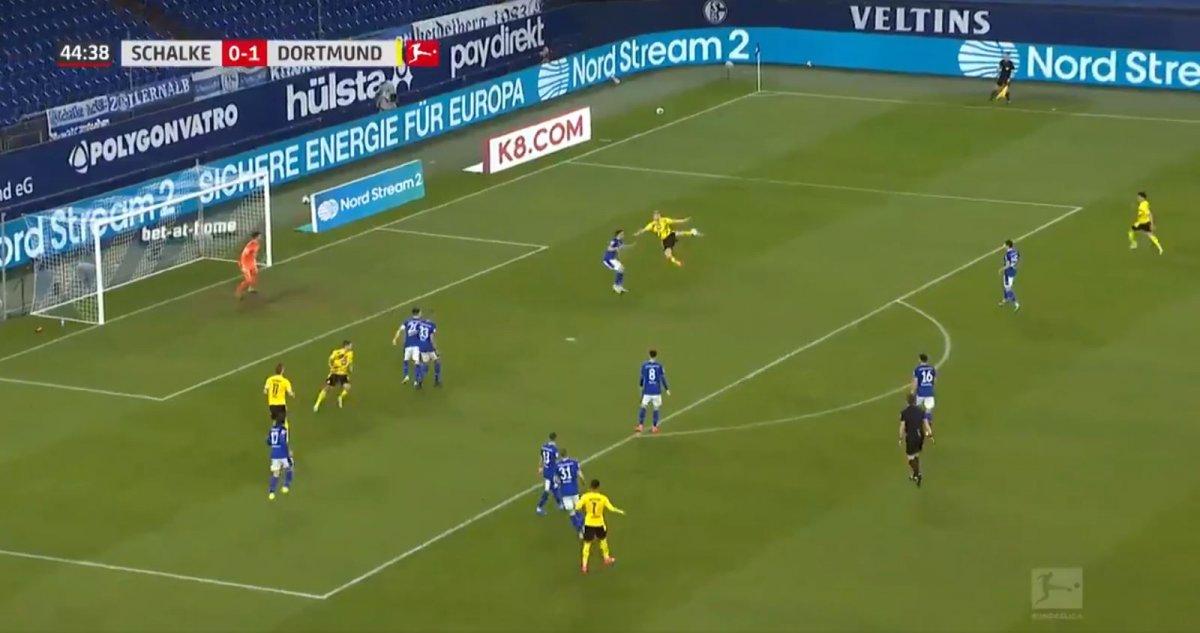 Erling Haaland'dan klas vole golü