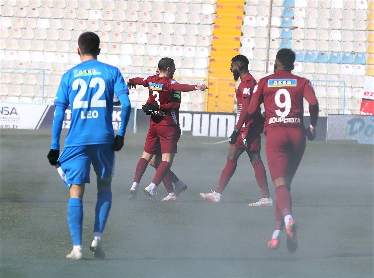 BB Erzurum-Hatayspor maçında ilginç görüntü
