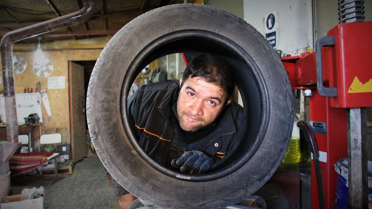 Elazığ'da zihinsel engelli Erhan, işinde usta oldu