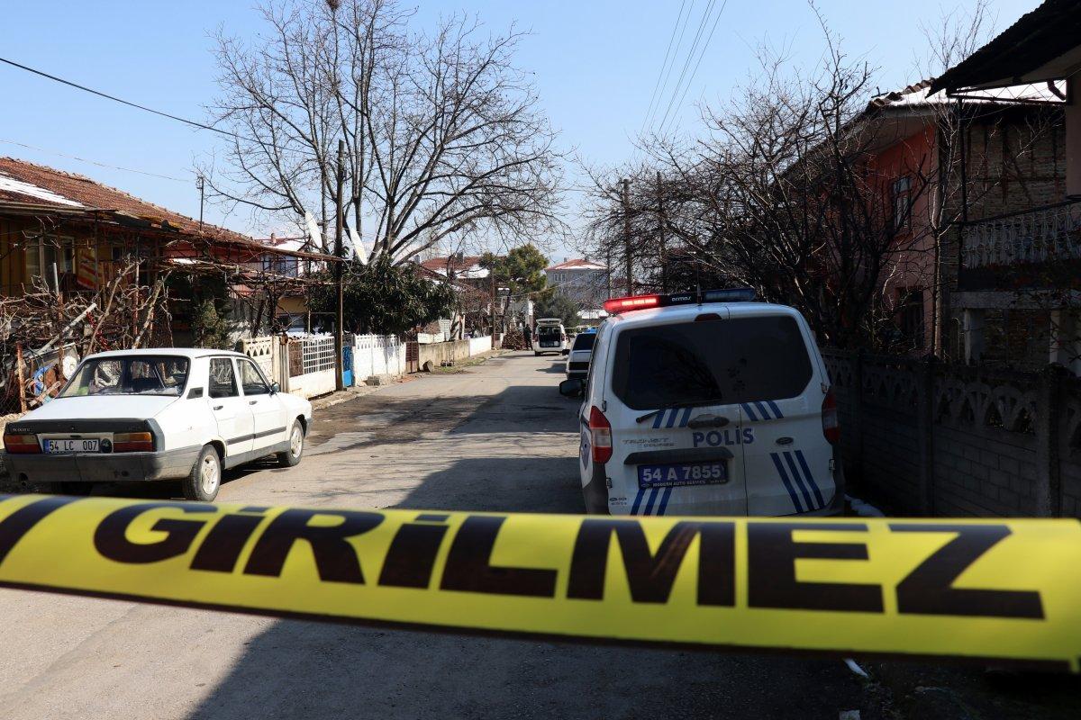 Sakarya'da akraba ziyareti korona getirdi: 7 evde 33 kişi karantinada