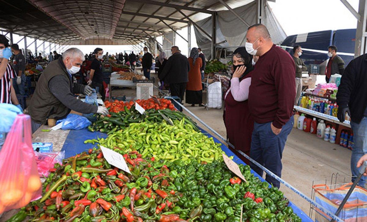 İstanbul'da yüksek gelirli pazarcı tezgahları, babadan oğula geçiyor