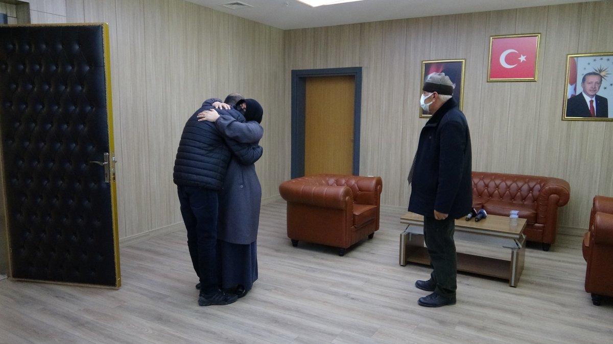 Mardin'de ikna çalışmaları sonucu teslim olan terörist ailesiyle buluşturuldu