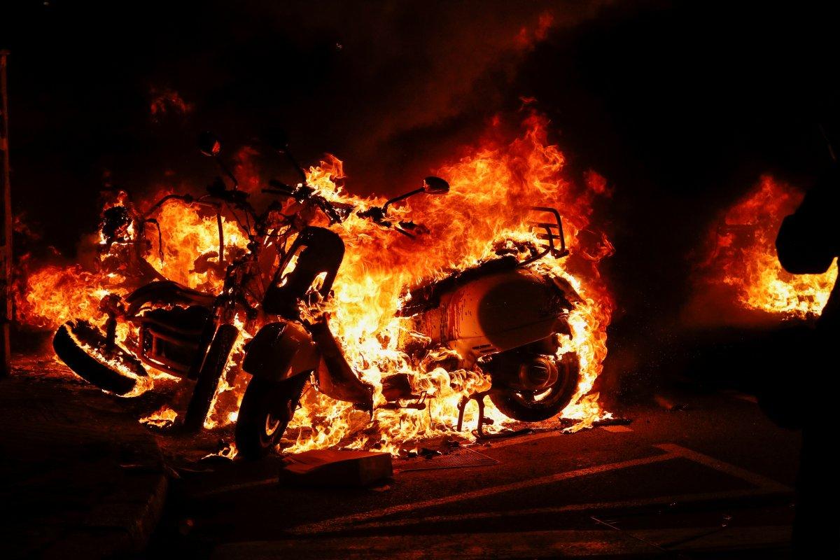 İspanya'da tutuklanan rapçi Hasel'e destek gösterileri devam ediyor