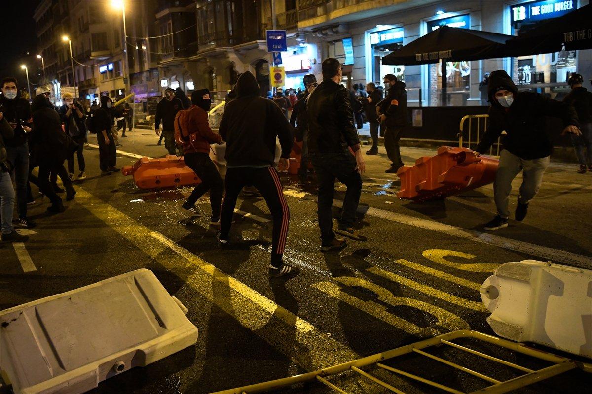 İspanya'da tutuklanan rapçi Hasel'e destek gösterileri devam ediyor