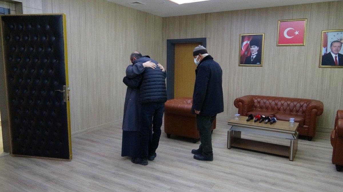 Mardin'de ikna çalışmaları sonucu teslim olan terörist ailesiyle buluşturuldu
