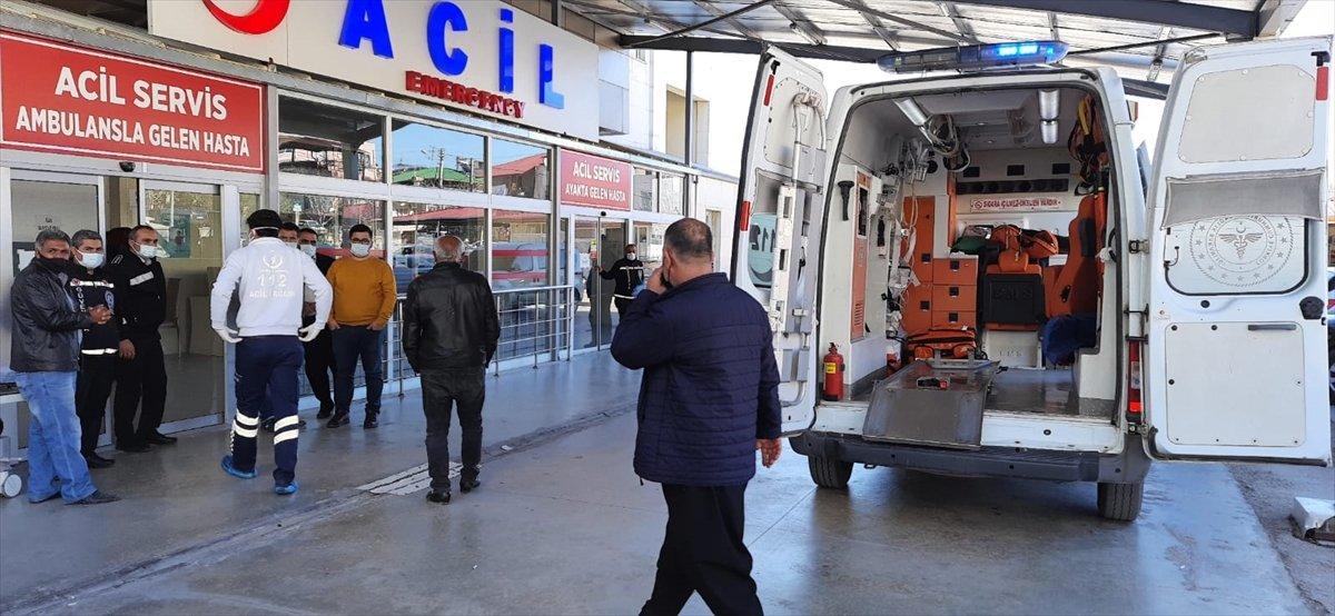Adana'da kopan elektrik telini kesmeye çalıştı