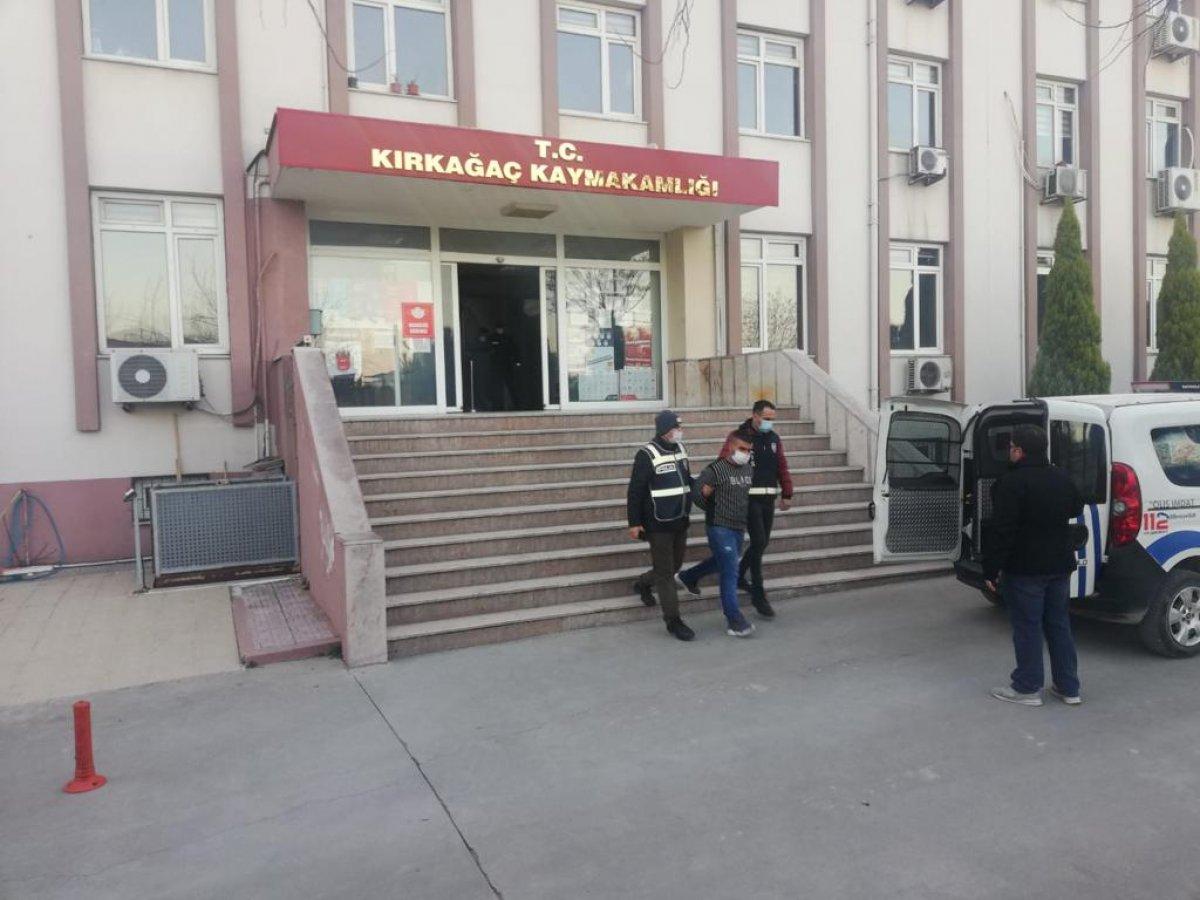 Manisa'da iki grup arasında silahlı kavga: 1 ölü, 1 yaralı