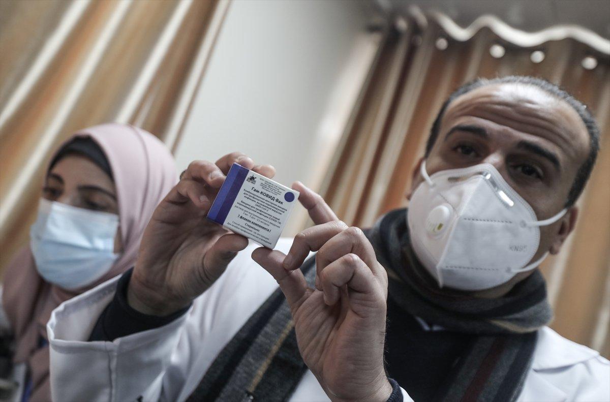 Gazze'de koronavirüs aşılaması başladı