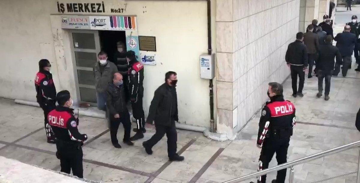 Denizli'de kumarhane baskını: 25 kişiye 112 bin TL ceza