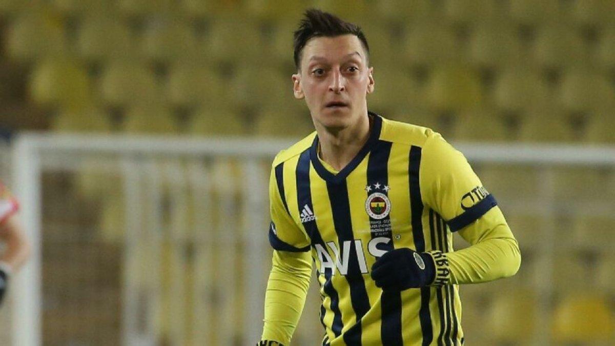 Mesut Özil'in İstiklal Marşı okuması Alman basınında
