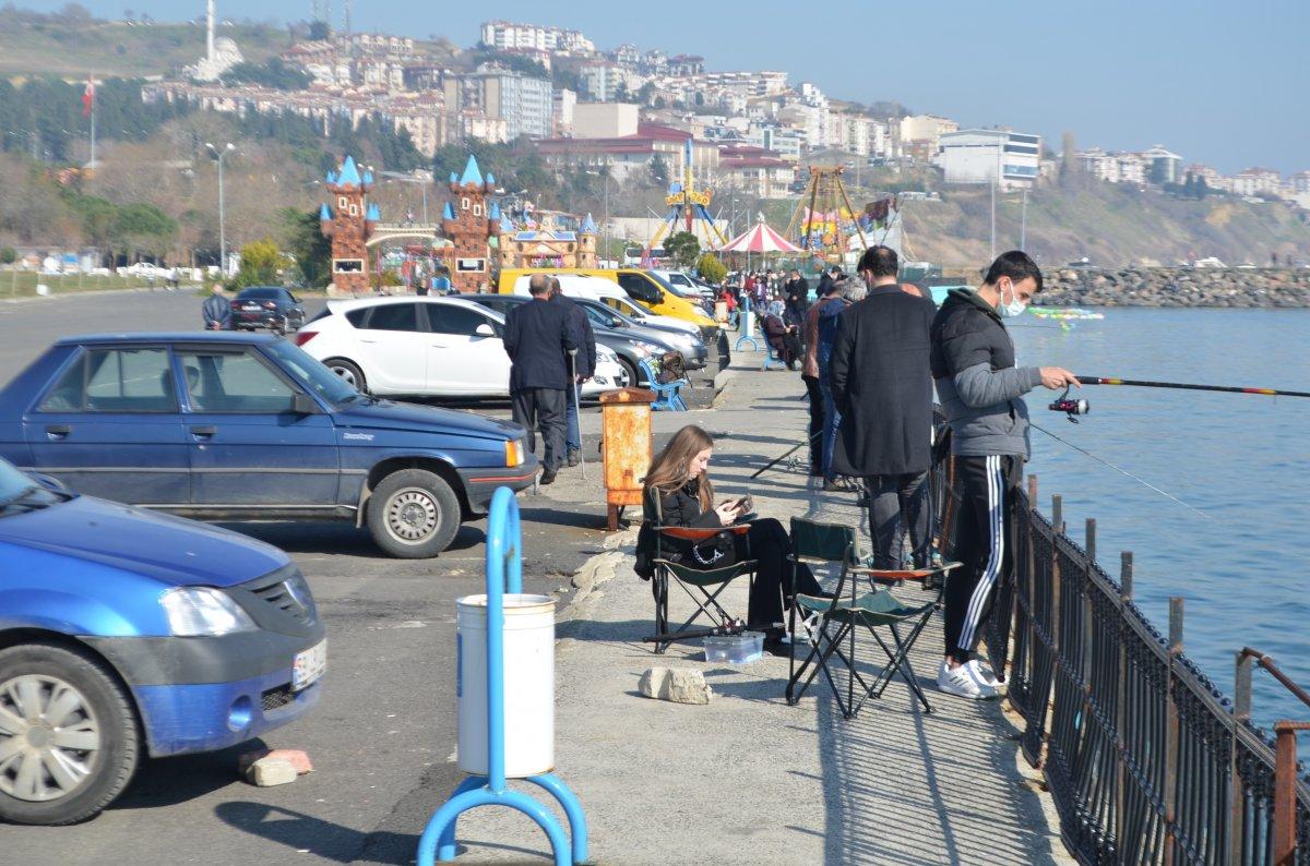 Tekirdağlılar cadde ve sokaklara akın etti