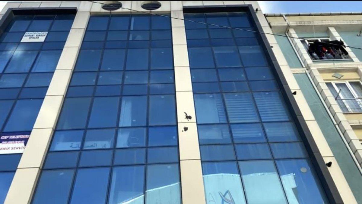 Esenyurt’ta apartman dairesinde kaçak hastane bulundu