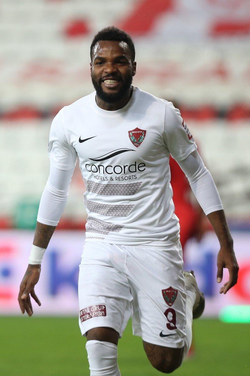 Aaron Boupendza, Krasnodar ile anlaştı