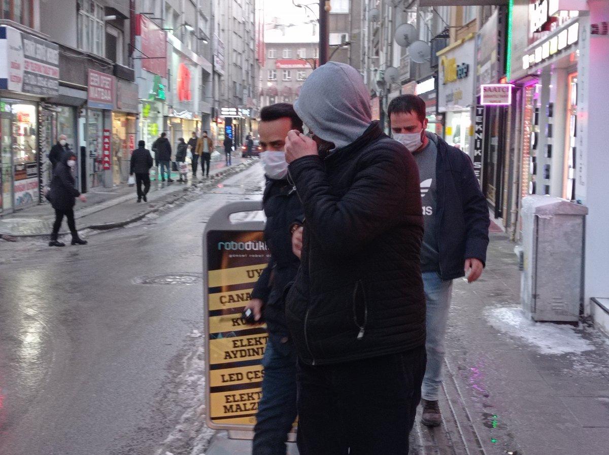 Sivas'ta kumar oynarken yakalandı, polisleri böyle atlatmaya çalıştı