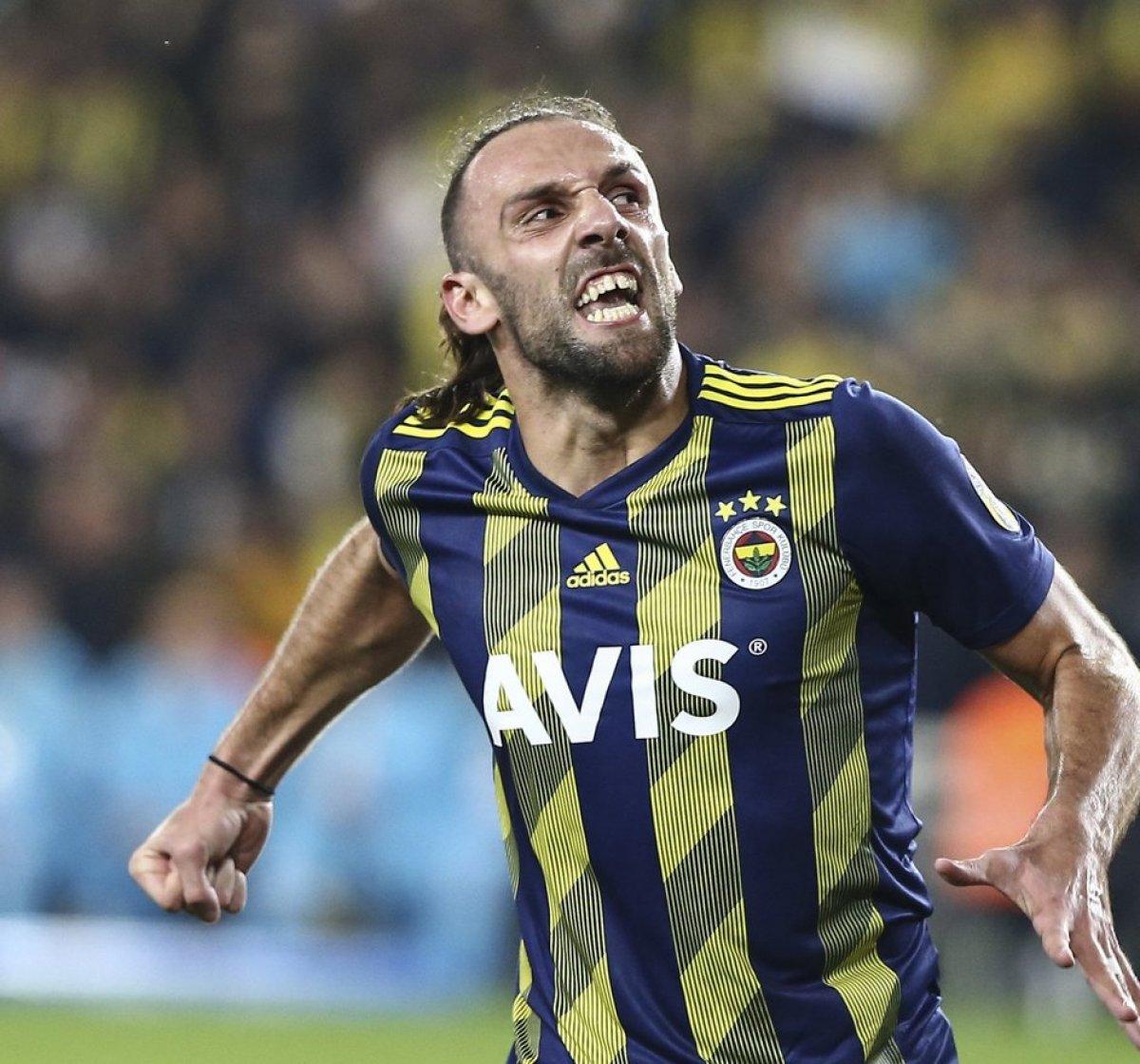 Emre Belözoğlu'ndan Vedat Muriç'e telefon