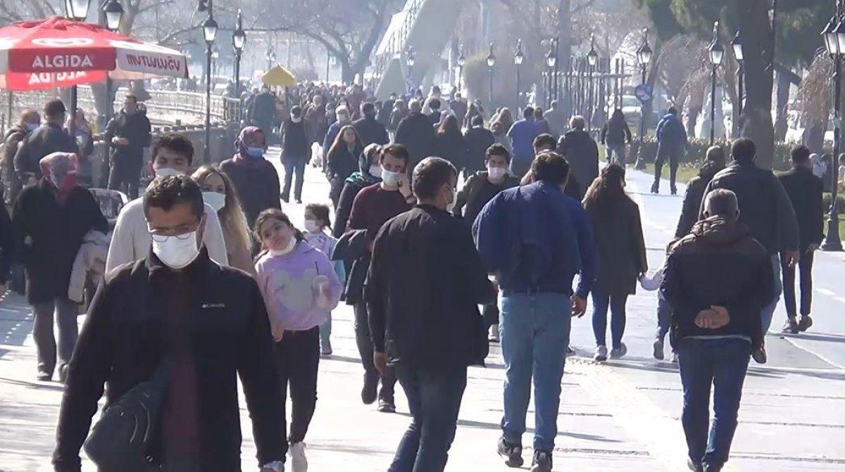 Tekirdağlılar cadde ve sokaklara akın etti