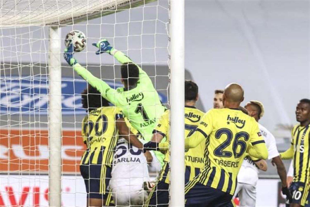 Uğurcan Çakır ile Altay Bayındır karşı karşıya