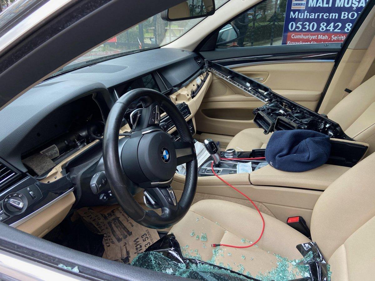 Esenyurt'ta oto hırsızları, suçüstü yakalandı