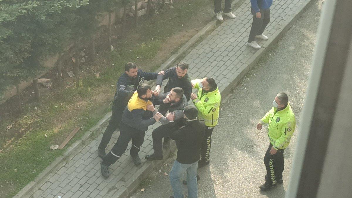 Bursa’da araç çekme kavgası kamerada