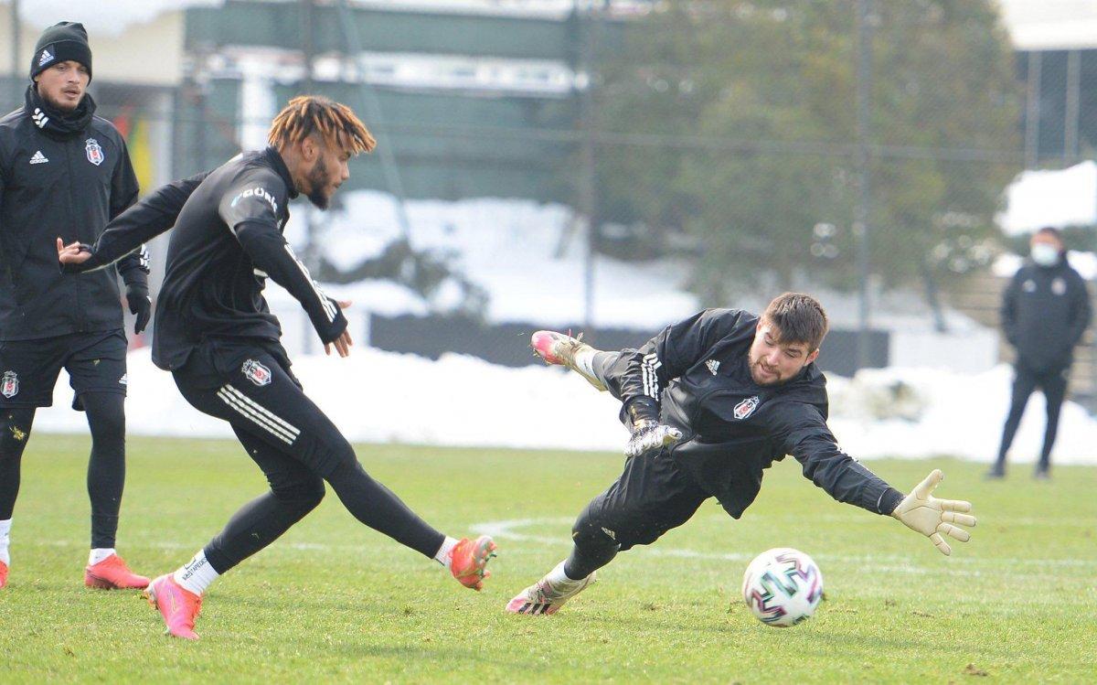 Lyon'dan Beşiktaş'a Ersin Destanoğlu teklifi