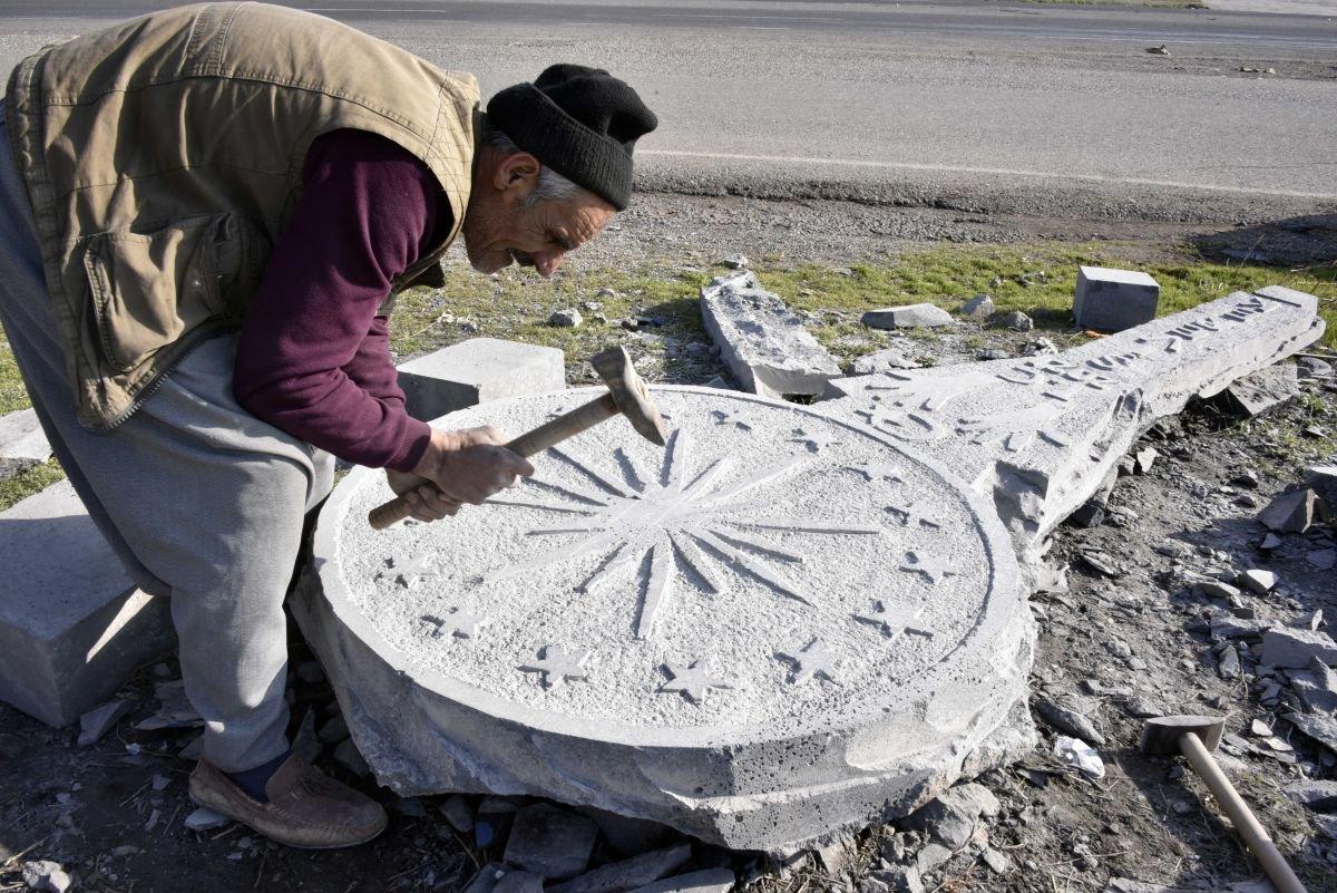 Şanlıurfalı taş ustası Cumhurbaşkanlığı forsunu tamamladı