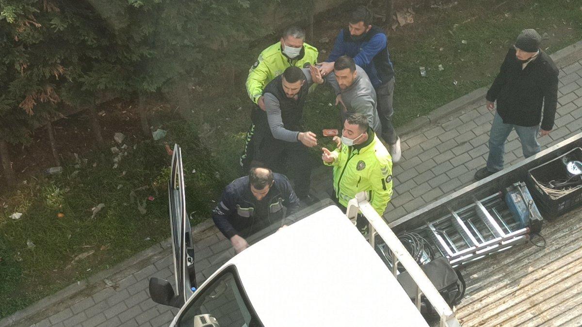 Bursa’da araç çekme kavgası kamerada