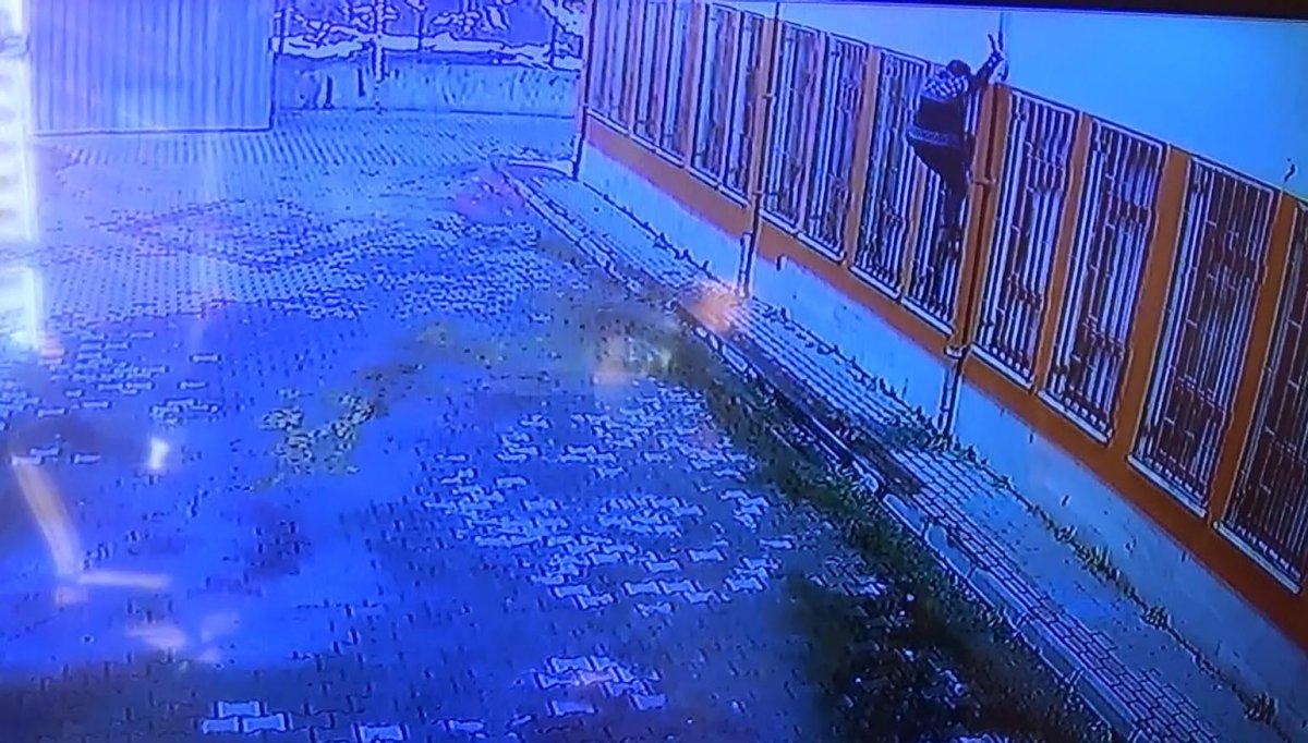 Bursa’da 3 çocuk okuldaki yardım kumbarasından 5 bin lira çaldı