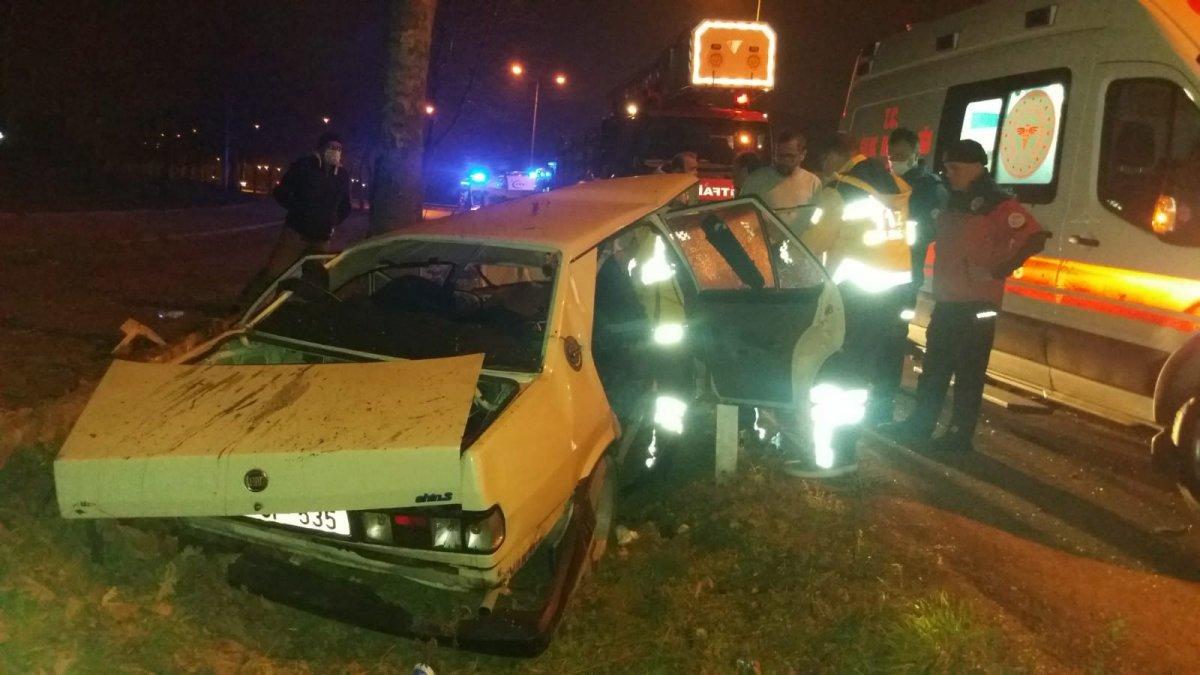 Sakarya'da feci kaza: Anne ve baba öldü, 4 çocuk yaralandı