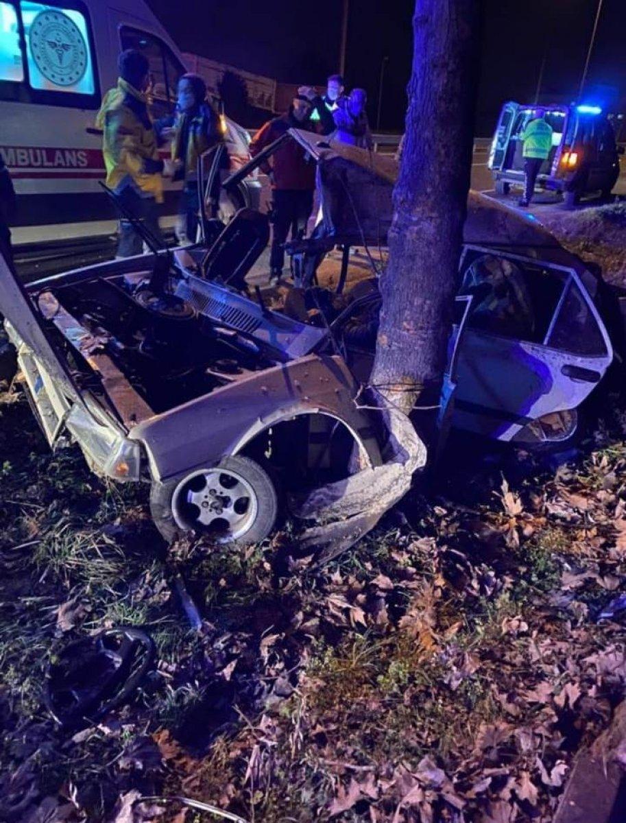 Sakarya'da feci kaza: Anne ve baba öldü, 4 çocuk yaralandı