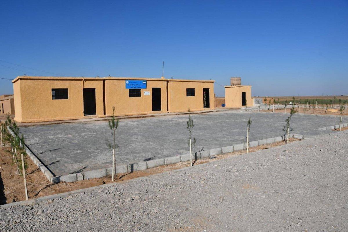 Barış Pınarı bölgesindeki okullar eğitime açıldı