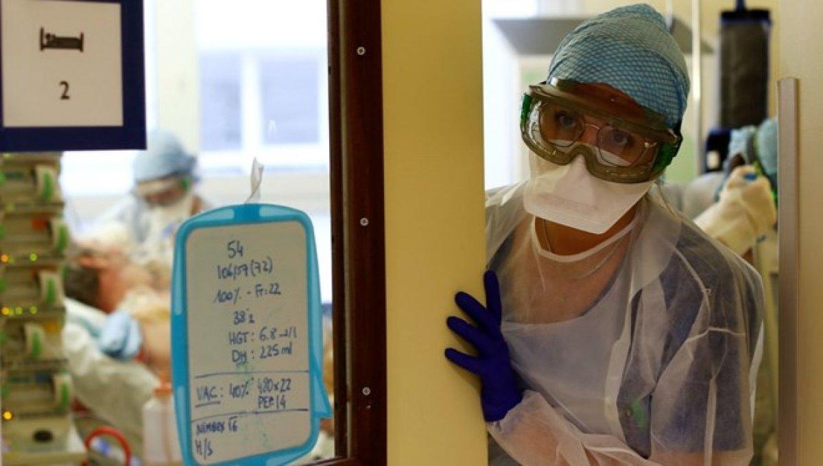 Fransa'da koronavirüslü sağlıkçıların göreve devam ettiği iddiası