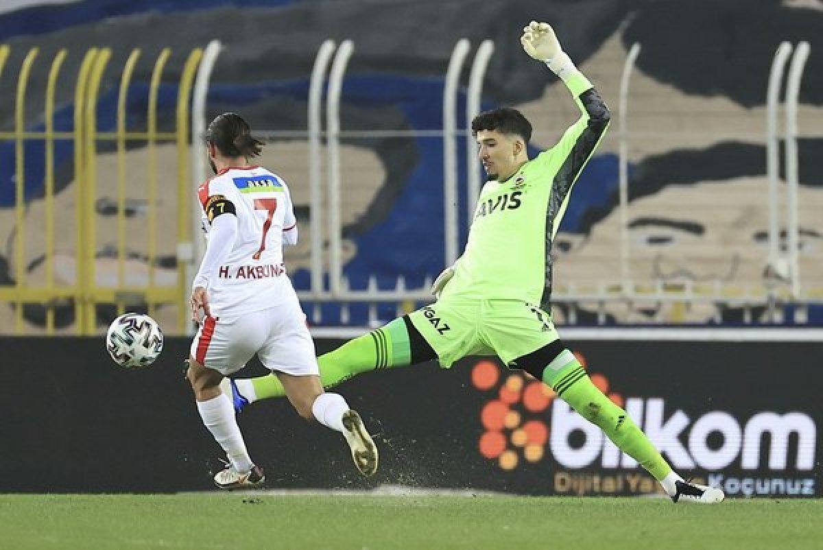 Halil Akbunar kariyer rekorunu kırdı