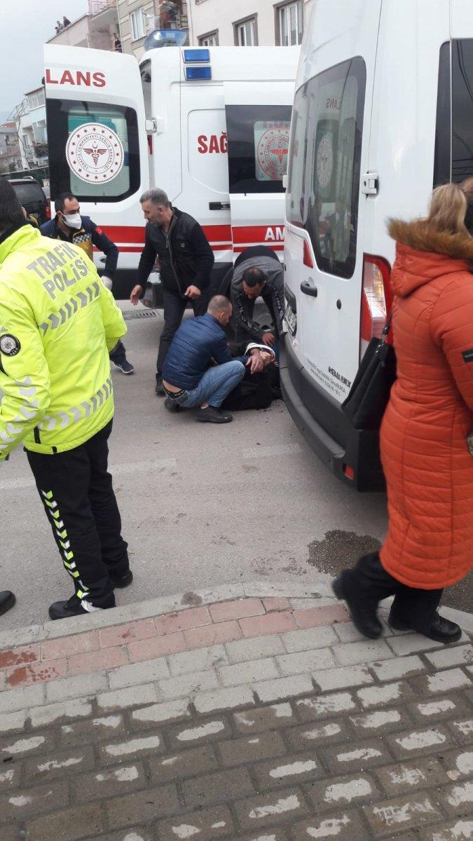Bursa'da yol vermeyen sürücüyü vurdu