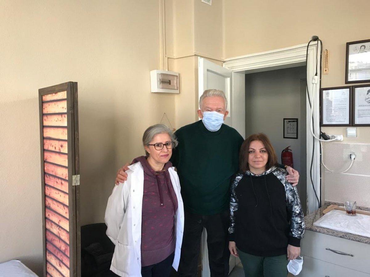 Uğur Dündar, 2'nci doz koronavirüs aşısını oldu