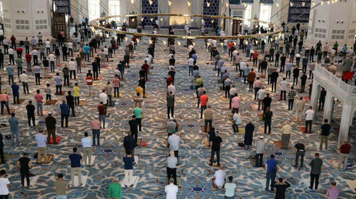 Cuma namazı saat kaçta kılınacak? 26 Şubat 2021 il il cuma namazı saatleri